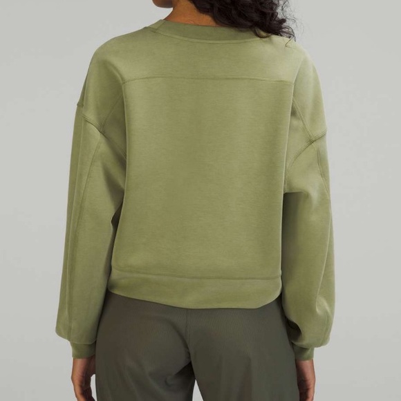 Lululemon Perfectly Oversized Cropped Crew *Softstreme EUC Size 4 - Picture 3 of 8